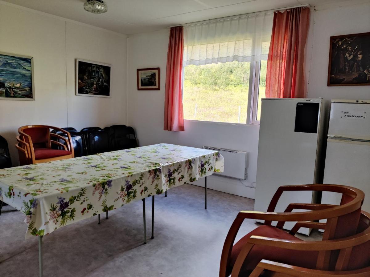 Solbrekka Guesthouse Mjoifjorthur Exteriör bild